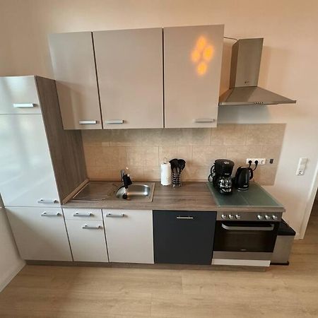 Apartment Mit Parkplatz Und Wifi Magdeburg Bagian luar foto